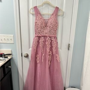 Pink prom dress size 4 like new condition